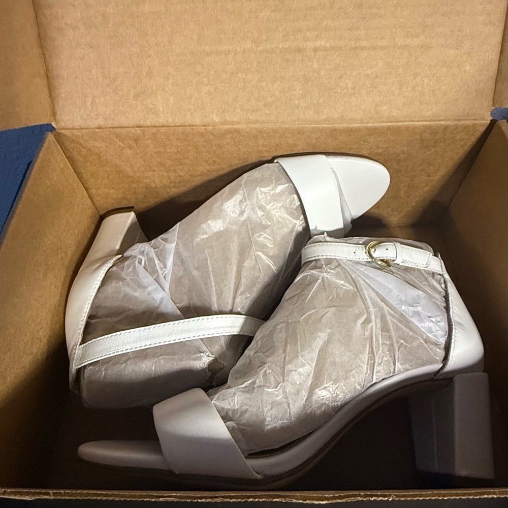 Women’s Naturalizer Heels